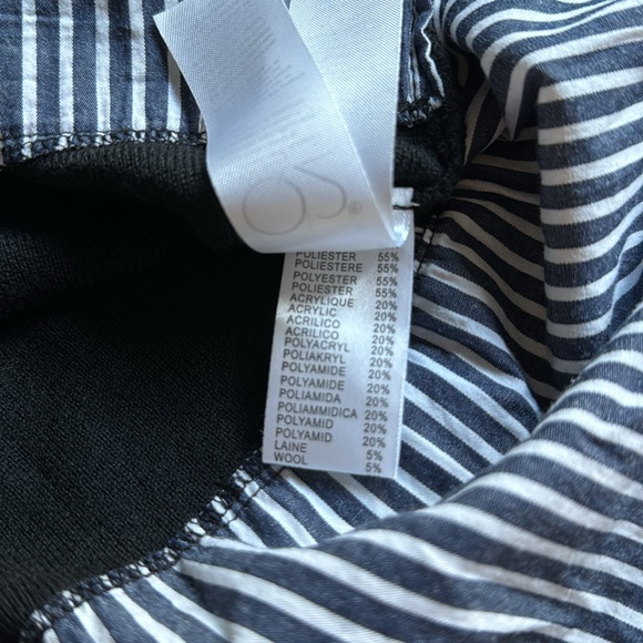 NWOT Q2 Collection Black Striped Layered Sweater Blouse - Picture 5 of 5